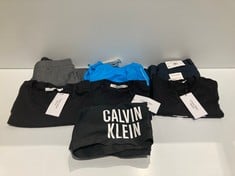 7 X CALVIN KLEIN CLOTHING VARIOUS SIZES AND MODELS INCLUDING CALVIN KLEIN T-SHIRT SIZE XL - LOCATION 10A.