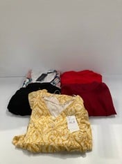 5 X DRESSES VARIOUS BRANDS VARIOUS SIZES AND MODELS INCLUDING SPRINGFIELD DRESS YELLOW AND WHITE SIZE S - LOCATION 3A.