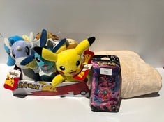 VARIETY OF POKÉMON ITEMS INCLUDING COLLECTIBLE CARD GAME - LOCATION 50A.