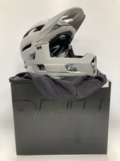 BELL FULL FACE BIKE HELMET MATT GREY COLOUR SIZE L - LOCATION 25A.