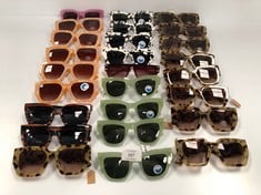 26 X DESIGNER GLASSES VARIOUS MODELS AND VARIOUS COLOURS (TOTAL P.V.P. 260€) - LOCATION 46B.