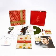 MICHAEL BUBLÉ - CHRISTMAS (10TH ANNIVERSARY SUPER DELUXE BOX SET) VINYL, BOOK AND CD'S - LOCATION 41A.