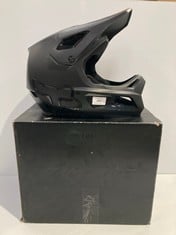 FOX HELMET MODEL RAMPAGE BLACK COLOUR (P.V.P 116€) - LOCATION 15B.