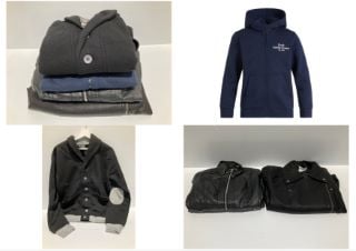 4 X JACKETS VARIOUS BRANDS AND SIZES INCLUDING CHILDREN'S PEAK PERFORMANCE JACKET NAVY BLUE SIZE 140 - LOCATION 24B.