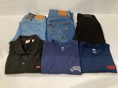 6 X LEVI'S CLOTHING VARIOUS MODELS AND SIZES INCLUDING BLACK POLO SHIRT SIZE M - LOCATION 30A.