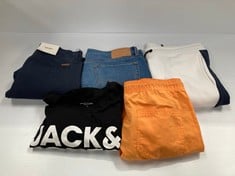 5 X JACK JONES CLOTHING VARIOUS SIZES AND STYLES INCLUDING BLACK SHIRT SIZE XL - LOCATION 18A.