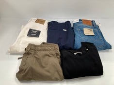 5 X JACK JONES CLOTHING VARIOUS SIZES AND MODELS INCLUDING GREEN SHORTS SIZE L- LOCATION 18A.