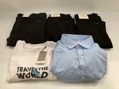 5 X JACK JONES GARMENTS VARIOUS SIZES AND MODELS INCLUDING BLUE SHIRT SIZE L- LOCATION 14A.