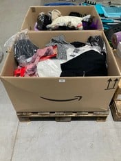 PALLET OF ASSORTED CLOTHING INCLUDING SPRINGFIELD SHIRT SIZE M.