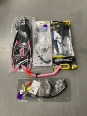 5 X MISCELLANEOUS DIVE ITEMS INCLUDING BLACK AND PINK CRESSI FINS SIZE M .