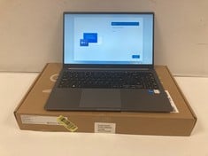 SAMSUNG GALAXY BOOK 4 512 GB LAPTOP (ORIGINAL RRP - 999,99€) IN SILVER: MODEL NO NP750XGJ (WITH BOX AND CHARGER). I5-1335U, 16 GB RAM, , INTEL IRIS XE GRAPHICS [JPTZ7535].