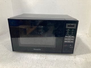 PANASONIC NN-E28JBM MICROWAVE OVEN IN BLACK: LOCATION - B1