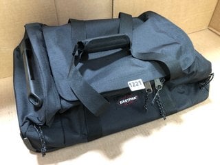 EASTPAK WHEELED HOLDALL IN BLACK: LOCATION - B2