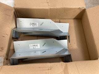 BOX OF ARRIS RAIL REPAIR BRACKETS: LOCATION - A10