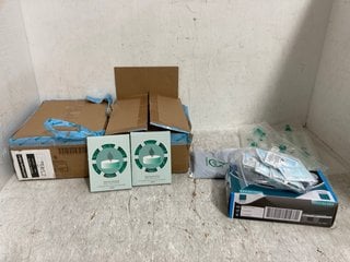 BOX OF ASSORTED MEDICAL ITEMS TO INCLUDE PRESTIGE NITRILE BLUE EXAMINATION GLOVES, 2 X BOXES SENSE AROMA 12 TEALIGHTS WITH SUSTAINABLE SHEA BUTTER IN GREEN: LOCATION - A10