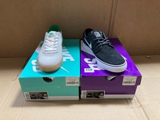 NIKE SB ZOOM JANOSKI OG+ TRAINERS IN BLACK AND WHITE SIZE: 8 TO INCLUDE NIKE SB HERITAGE VULC LACE UP TRAINERS IN SUMMIT WHITE/LUCKY GREEN SIZE: 8 - COMBINED RRP - £149: LOCATION - A12