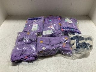 BOX OF ASSORTED JOJO MANAN BEBE CHILDRENS CLOTHING TO INCLUDE KNIT ZIP NECK JUMPER IN BLUE SIZE: 6 - 12 MONTHS: LOCATION - A14