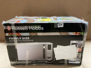 RUSSELL HOBBS FAMILY SIZE SILVER DIGITAL MICROWAVE - RRP - £156: LOCATION - B18