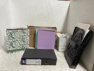 QTY OF ASSORTED ITEMS TO INCLUDE BOX OF A4 WHITE PAPER, BOX OF BOX FOLDERS IN BLACK: LOCATION - B16