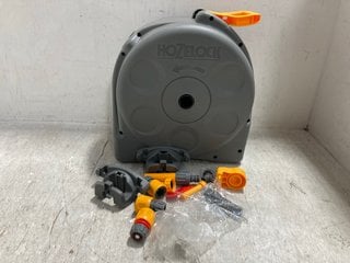 HOZELOCK RETRACTABLE HOSE REEL: LOCATION - B15