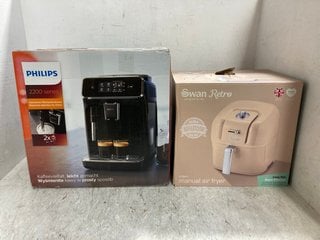 PHILIPS 2200 SERIES AUTOMATIC ESPRESSO MACHINE TO INCLUDE SWAN RETRO MANUAL AIR FRYER IN CREAM: LOCATION - B15