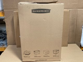 2 X ASSORTED ITEMS TO INCLUDE BANKERS BOX STORAGE BOXES: LOCATION - B5