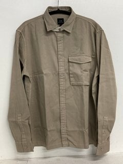 ARMANI EXCHANGE MENS BOXY COLLARED BUTTON UP SHIRT IN BROWN SIZE: L - RRP - £160: LOCATION - WHITE BOOTH