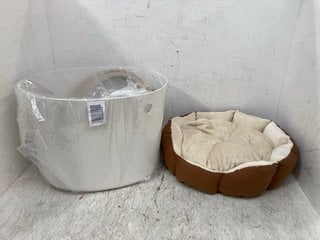 HOODED CAT LITTER BOX IN LIGHT BROWN AND CREAM TO INCLUDE BASIC SMALL PET SOFT BED IN LIGHT BROWN AND CREAM: LOCATION - C1