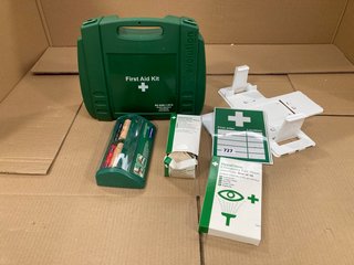 QTY OF ASSORTED FIRST AID ITEMS TO INCLUDE HYPACLEAN STERILE MOIST CLEANSING WIPES: LOCATION - C10