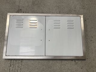 VEVOR CABINET ACCESS DOOR IN STAINLESS STEEL: LOCATION - AR9