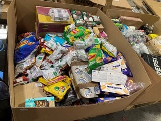 PALLET OF ASSORTED FOOD TO INCLUDE QTY OF WALKERS SALT AND VINEGAR SHARING BAGS & PEANUT M&M 1KG PARTY BAGS: LOCATION - A4 (KERBSIDE PALLET DELIVERY)