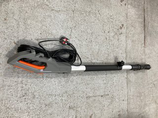 TERRATEK 550W LONG REACH HEDGE TRIMMER - MODEL: T500LR: LOCATION - AR1