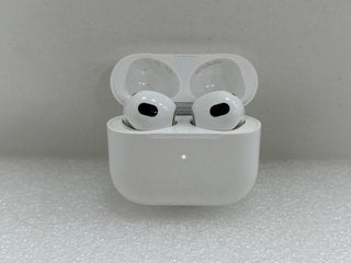 APPLE AIRPODS (GEN 3) WITH LIGHTNING CHARGING CASE EARBUDS: MODEL NO A2564 A2565 A2897 (UNIT ONLY) [JPTM126969]