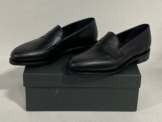 LOAKE MENS IMPERIAL BGR LOAFERS IN BLACK GRAIN LEATHER - RRP £255: LOCATION - FRONT BOOTH