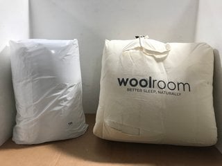 WOOLROOM DELUXE WASHABLE WOOL FILLED KINGSIZE MATTRESS TOPPER - RRP £190 TO ALSO INCLUDE 10.5 TOG SINGLE DUVET AND PILLOW SET: LOCATION - J6