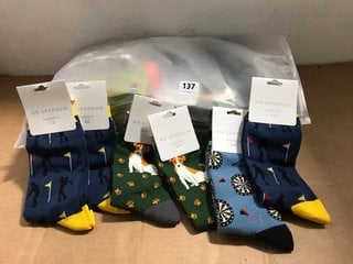 QTY OF CHILDRENS & ADULTS SOCKS IN VARIOUS DESIGNS TO INCLUDE PAIR OF MR SPARROW CUTE JACK RUSSELLS DESIGN SOCKS IN GREEN - ONE SIZE: LOCATION - J6