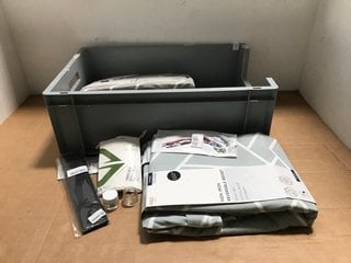 QTY OF ASSORTED HOUSEHOLD ITEMS TO INCLUDE M&S HOME NON IRON COTTON BLEND REVERSIBLE DOUBLE BED SET IN GREY/WHITE: LOCATION - J10