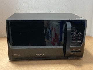 SAMSUNG 23 LITRE DIGITAL MICROWAVE OVEN IN BLACK: LOCATION - J14