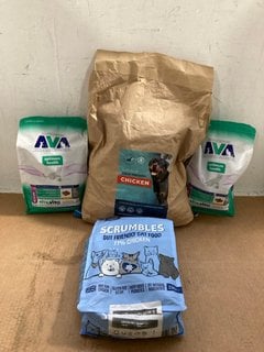 4 X ASSORTED PET ITEMS TO INCLUDE 2 X PACKS OF AVA OPTIMUM HEALTH 2KG CAT BISCUITS - BBE 18/2/26: LOCATION - J20