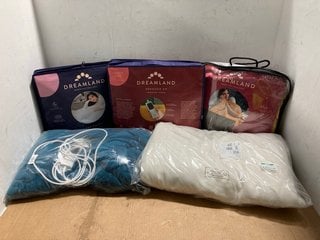 5 X BEDDING ITEMS TO INCLUDE DREAMLAND SLEEP TIGHT DELUXE FLEECY SINGLE MATTRESS WARMER: LOCATION - I16