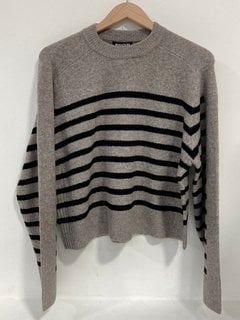 WHISTLES WOMENS WOOL MIX STRIPE CONTRAST KNIT SWEATER IN GREY/BLACK UK SIZE MEDIUM - RRP £109: LOCATION - FRONT BOOTH