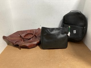 3 X BAGS TO INCLUDE LEATHER TOUCH BLACK BACKPACK: LOCATION - I14