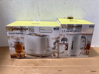 DAEWOO HONEYCOMB COLLECTION 1.7L JUG KETTLE IN WHITE TO INCLUDE DAEWOO HONEYCOMB COLLECTION 2 SLICE TOASTER IN WHITE: LOCATION - I11