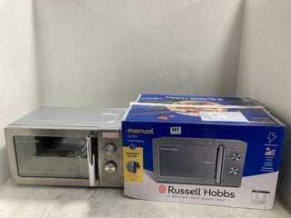 2 X RUSSELL HOBBS MICROWAVE OVEN IN SILVER - MODEL RHMM827SS: LOCATION - I3