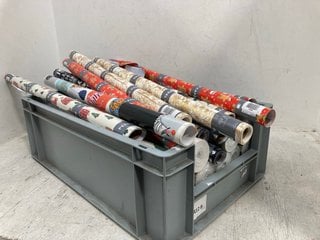 QTY OF WALLPAPER/WRAPPING PAPER ROLLS TO INCLUDE 2 X ROLLS OF MINI MODERNS PASTE THE WALL WALLPAPER IN PAISLEY CRESCENT - TANGERINE DREAM COLOUR - BATCH NO. A - CODE: AZDPT019TD: LOCATION - H6