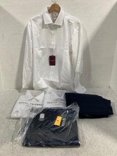 5 X MENS CLOTHING IN VARIOUS SIZES TO INCLUDE BROOK TAVERNER PURE COTTON CLASSIC FIT LONG SLEEVED SHIRT IN WHITE - SIZE UK 16.5 INCH COLLAR: LOCATION - H15