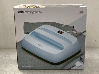 CRICUT EASY PRESS 3 LARGE HEAT PRESS MACHINE - RRP £180: LOCATION - E8