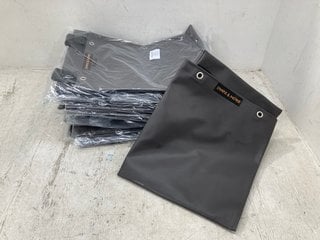 QTY OF CHAPS & MORE BUTCHERING APRONS IN GREY: LOCATION - E5