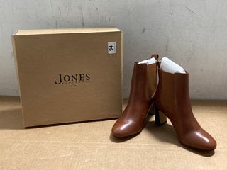 JONES BOOTMAKER WOMENS KALISTA HEELED BOOTS IN BLACK - SIZE UK 4 - RRP £130: LOCATION - J3