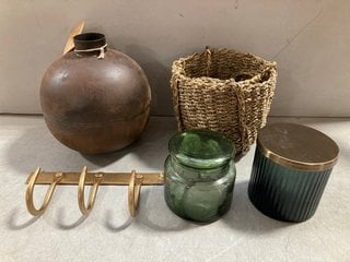 QTY OF ASSORTED NKUKU ITEMS TO INCLUDE ENDO RECYCLED IRON VASE: LOCATION - BR6